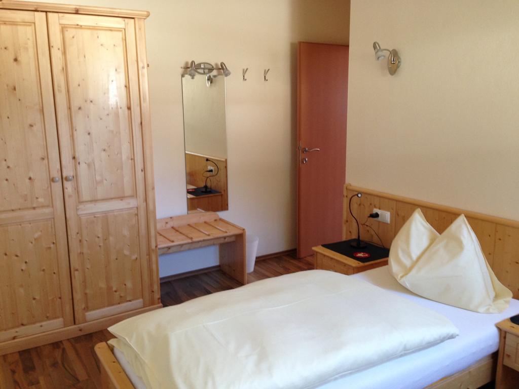Austrian Alpine Apartments Ramsau am Dachstein Room photo