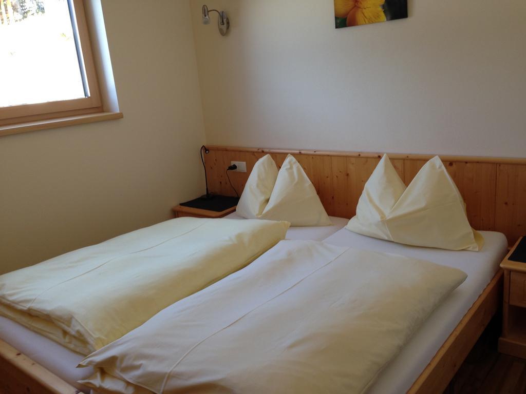 Austrian Alpine Apartments Ramsau am Dachstein Room photo