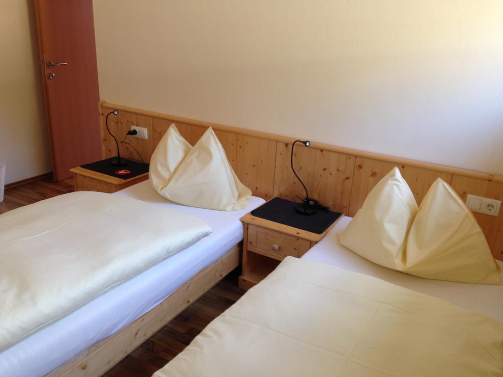 Austrian Alpine Apartments Ramsau am Dachstein Room photo